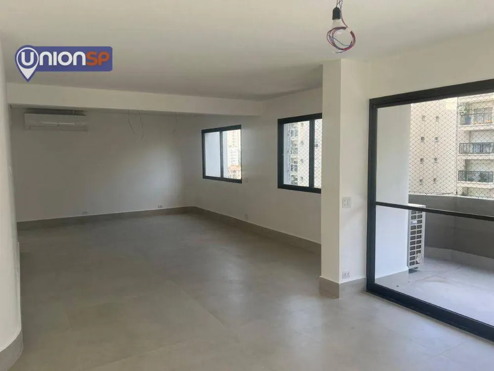Apartamento, 3 quartos, 215 m² - Foto 2