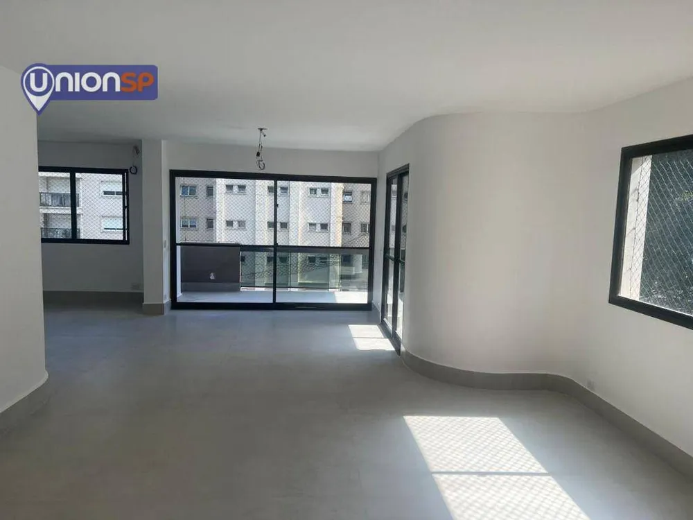 Apartamento, 3 quartos, 215 m² - Foto 1