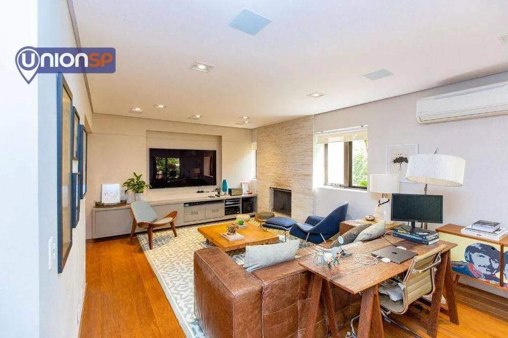 Apartamento, 3 quartos, 218 m² - Foto 2