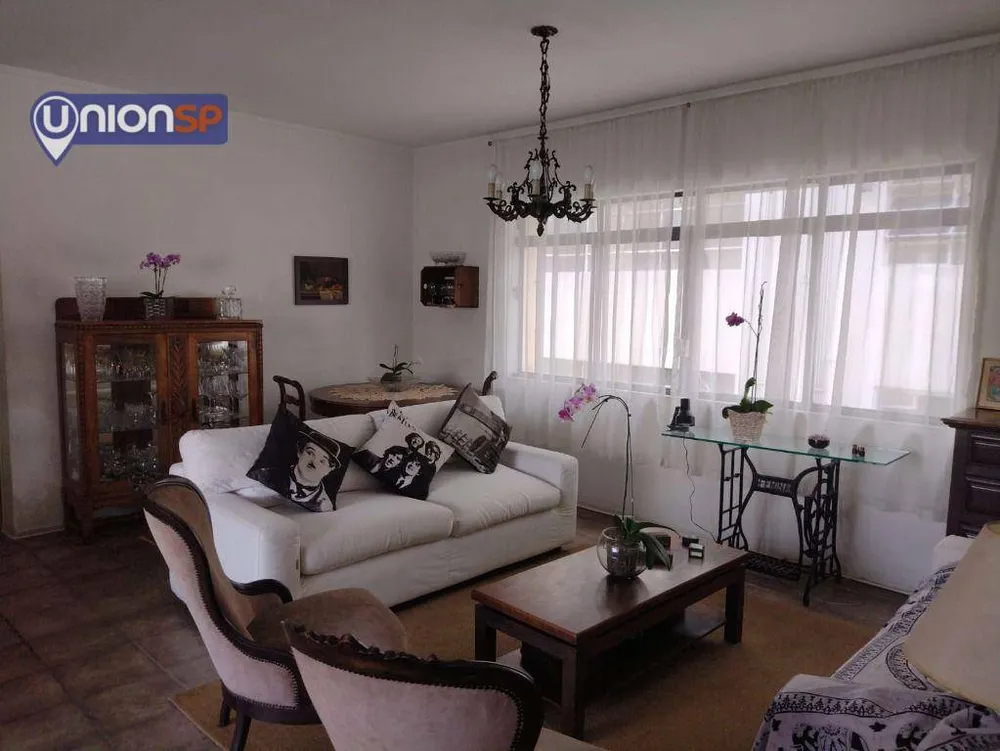 Apartamento, 3 quartos, 210 m² - Foto 1