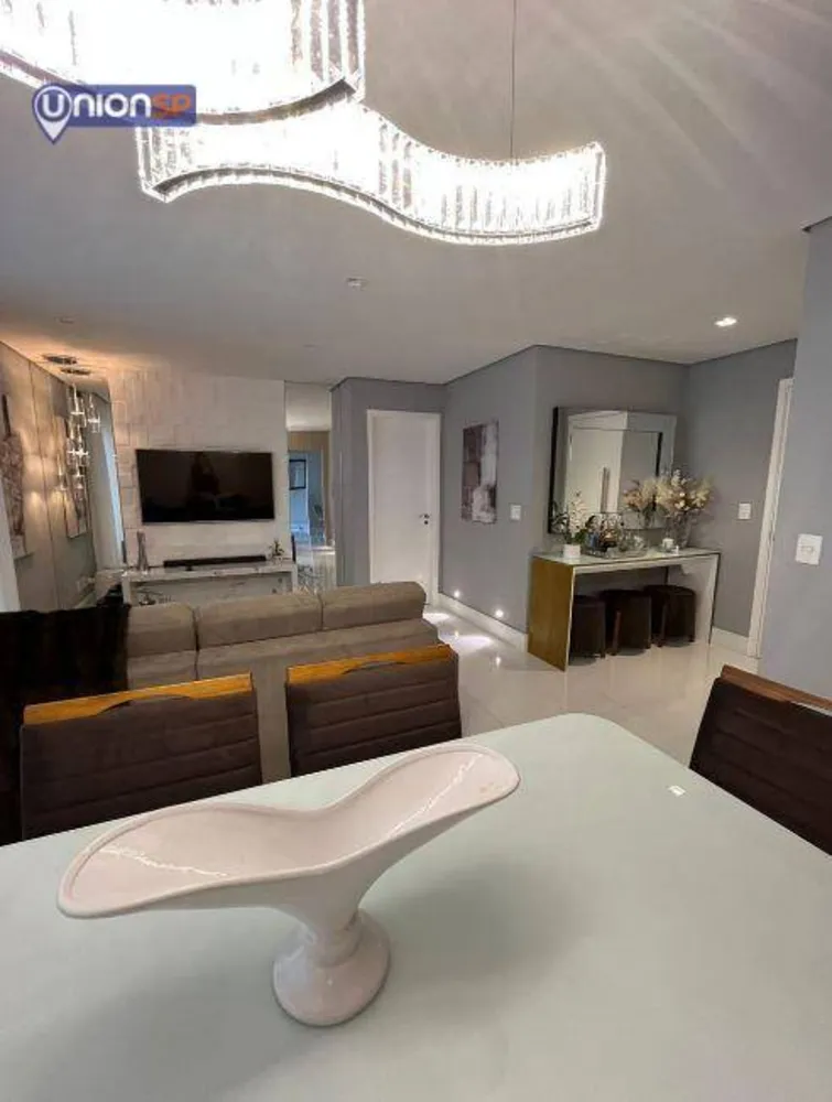 Apartamento, 3 quartos, 141 m² - Foto 1
