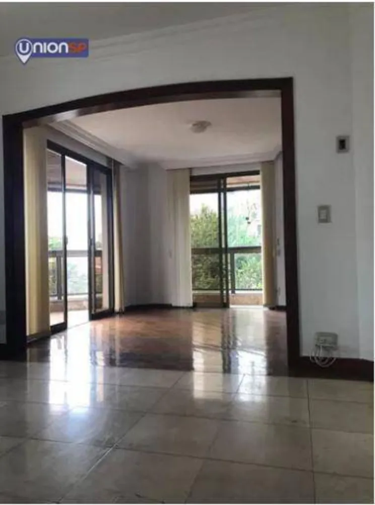 Apartamento, 3 quartos, 242 m² - Foto 2