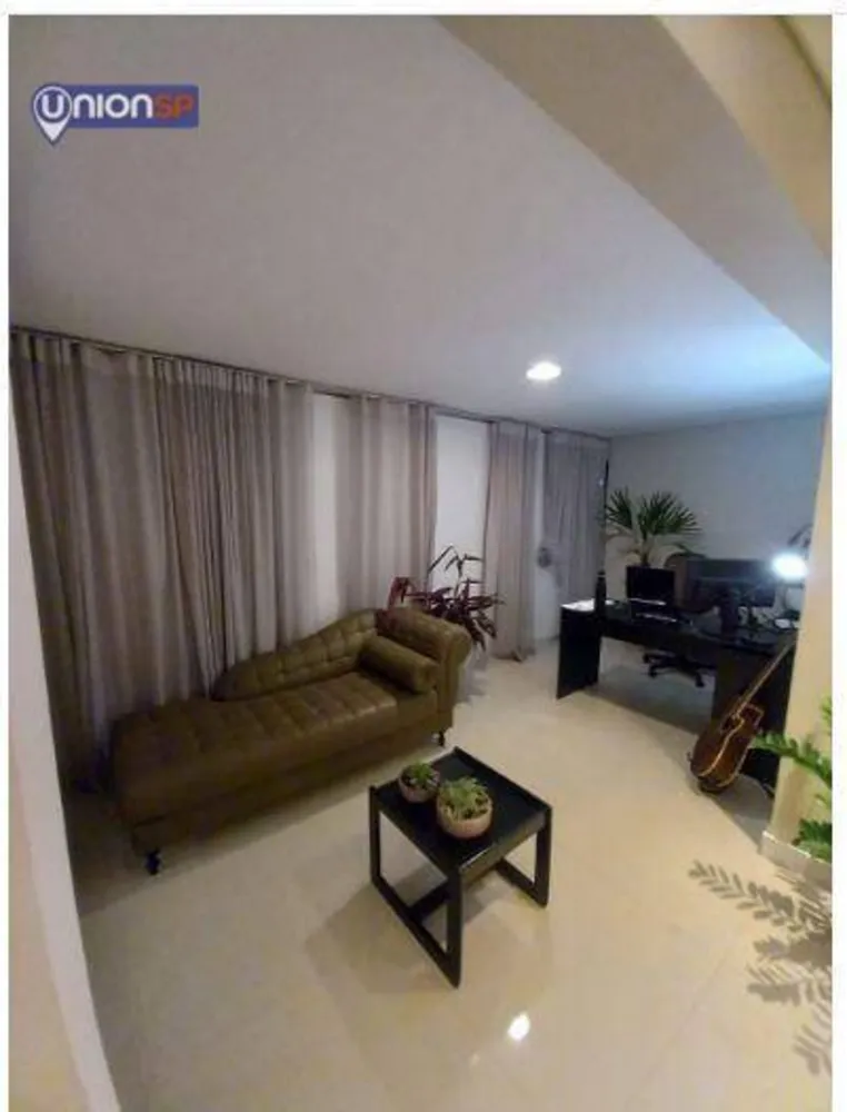 Apartamento, 3 quartos, 140 m² - Foto 1
