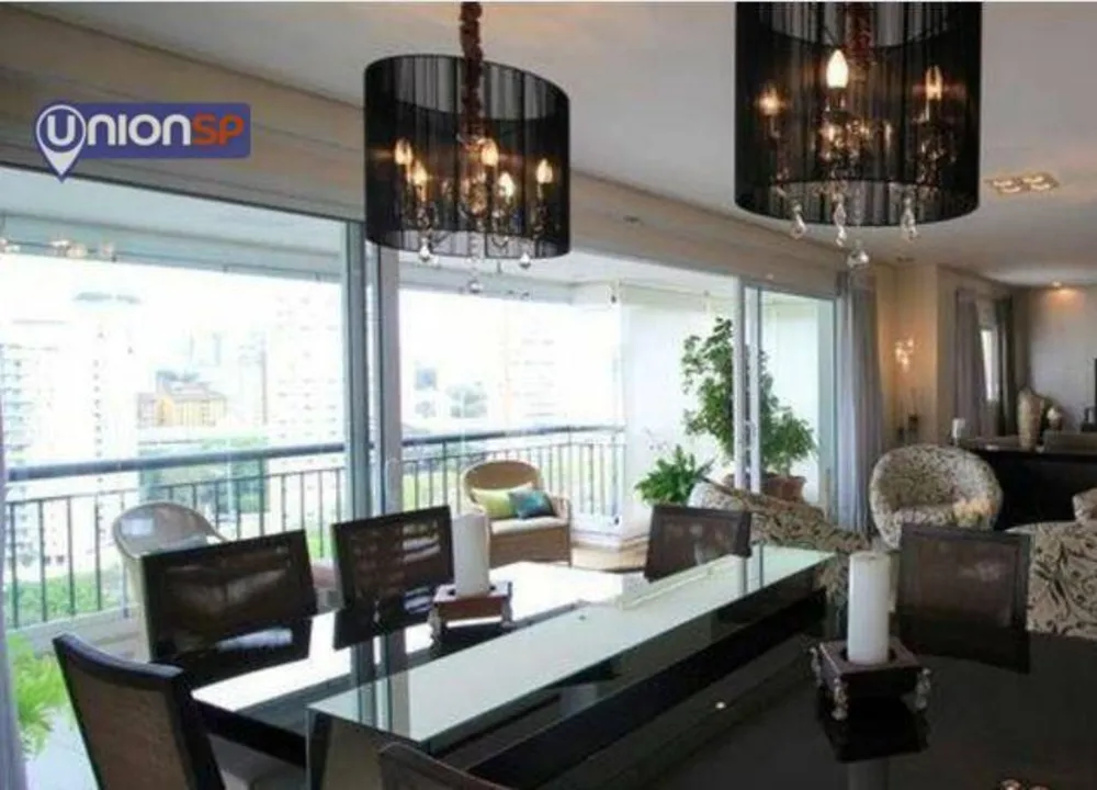 Apartamento, 3 quartos, 216 m² - Foto 2