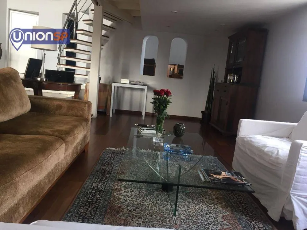 Apartamento, 3 quartos, 230 m² - Foto 1
