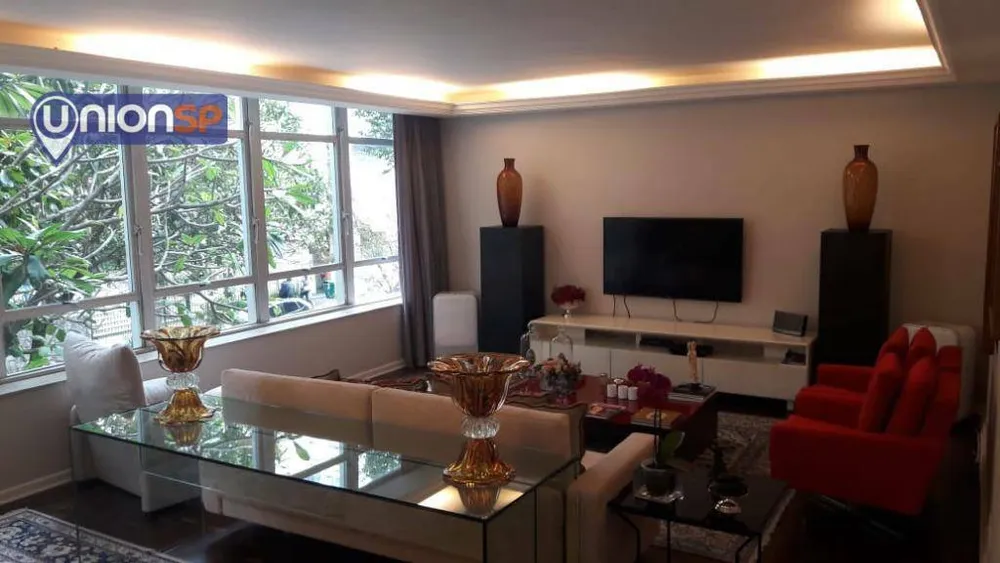 Apartamento, 3 quartos, 240 m² - Foto 2
