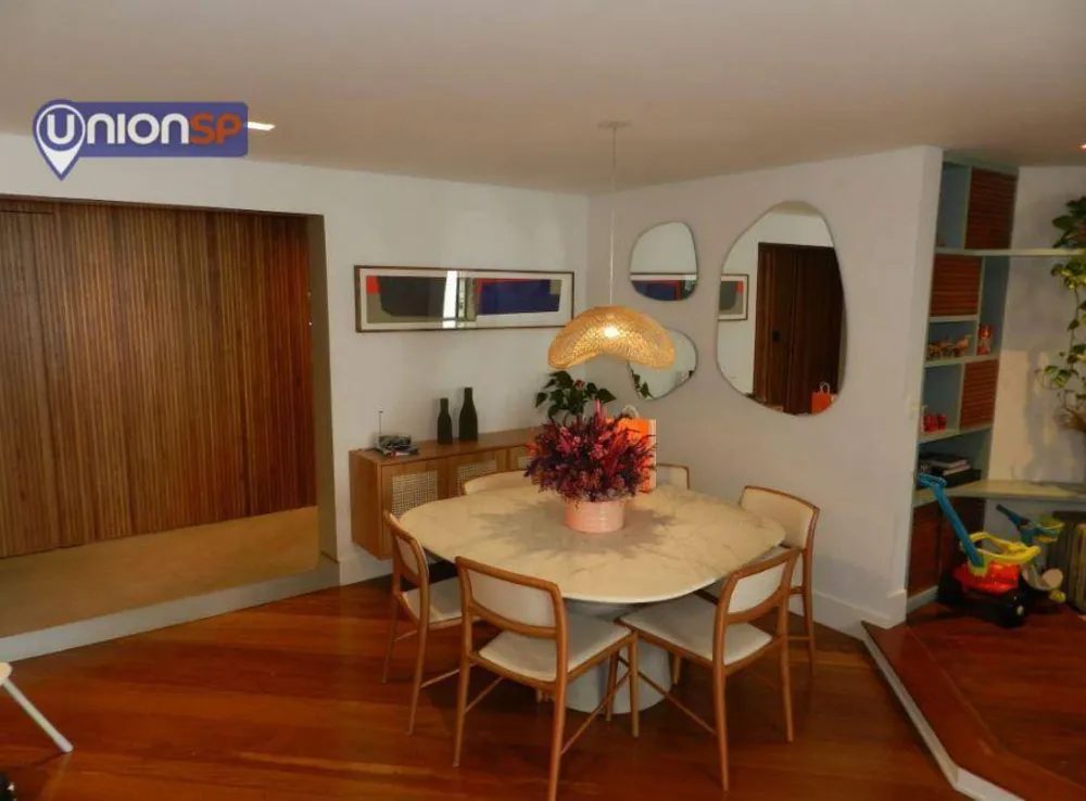 Apartamento, 3 quartos, 140 m² - Foto 1