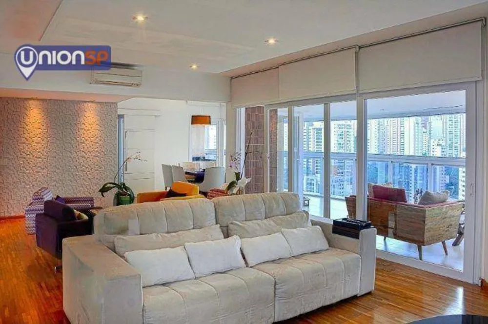 Apartamento, 4 quartos, 244 m² - Foto 1