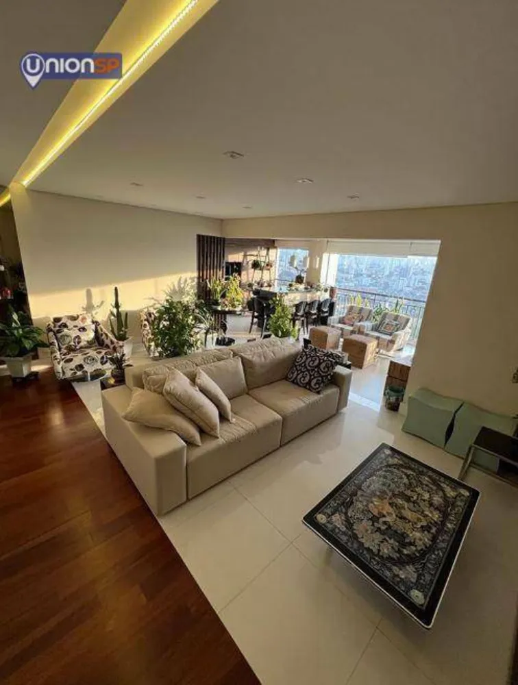Apartamento, 3 quartos, 140 m² - Foto 2
