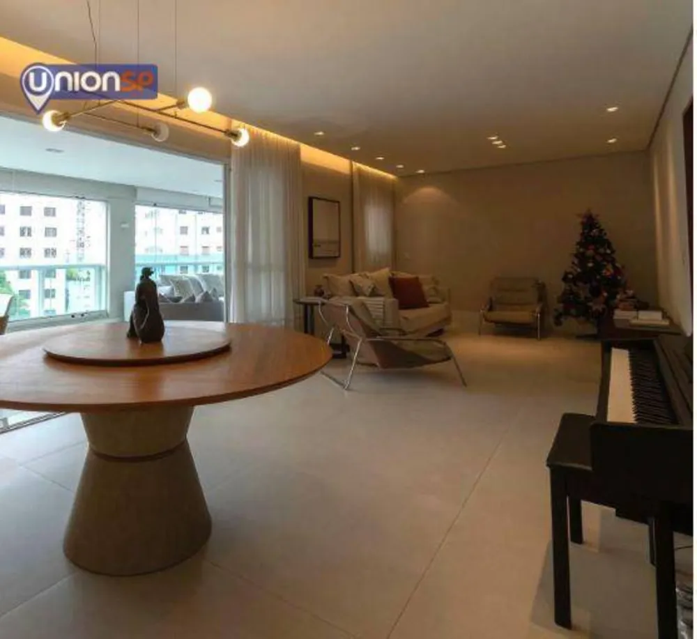 Apartamento, 3 quartos, 208 m² - Foto 1