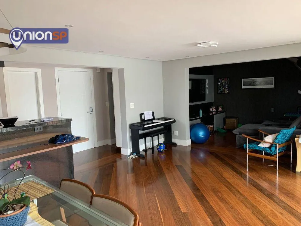 Apartamento, 3 quartos, 150 m² - Foto 1