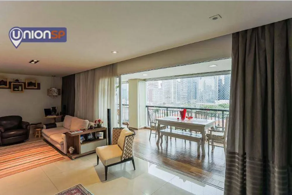 Apartamento, 3 quartos, 138 m² - Foto 2
