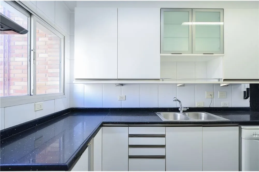 Apartamento, 3 quartos, 236 m² - Foto 2