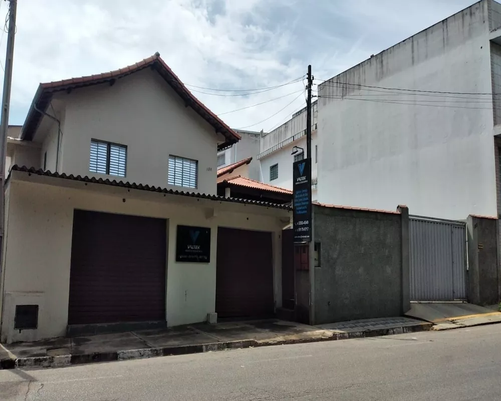 Casa à venda com 4 quartos, 480m² - Foto 1