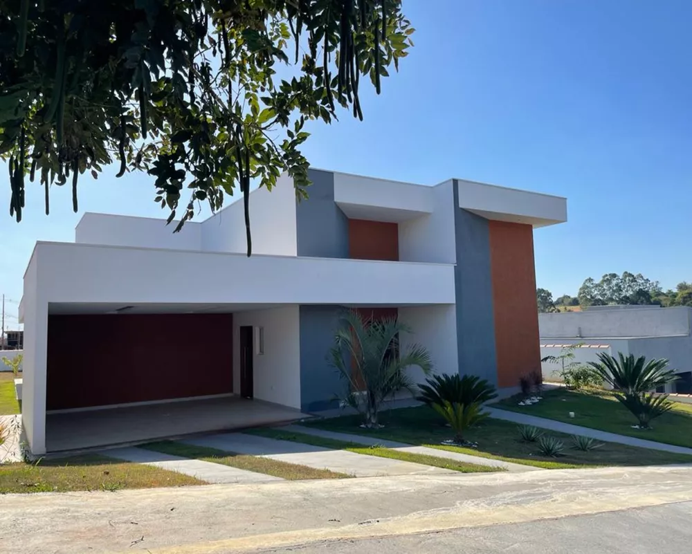 Casa à venda com 3 quartos, 1000m² - Foto 1