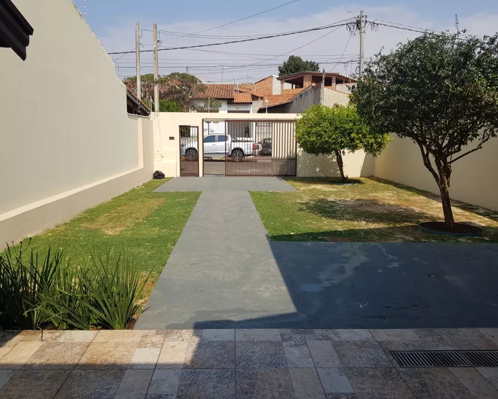 Casa à venda com 2 quartos, 250m² - Foto 2