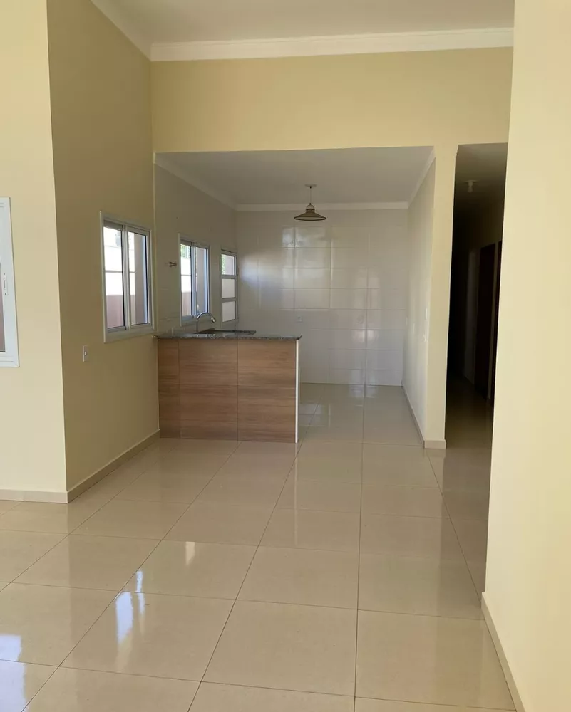 Casa à venda com 4 quartos, 250m² - Foto 4