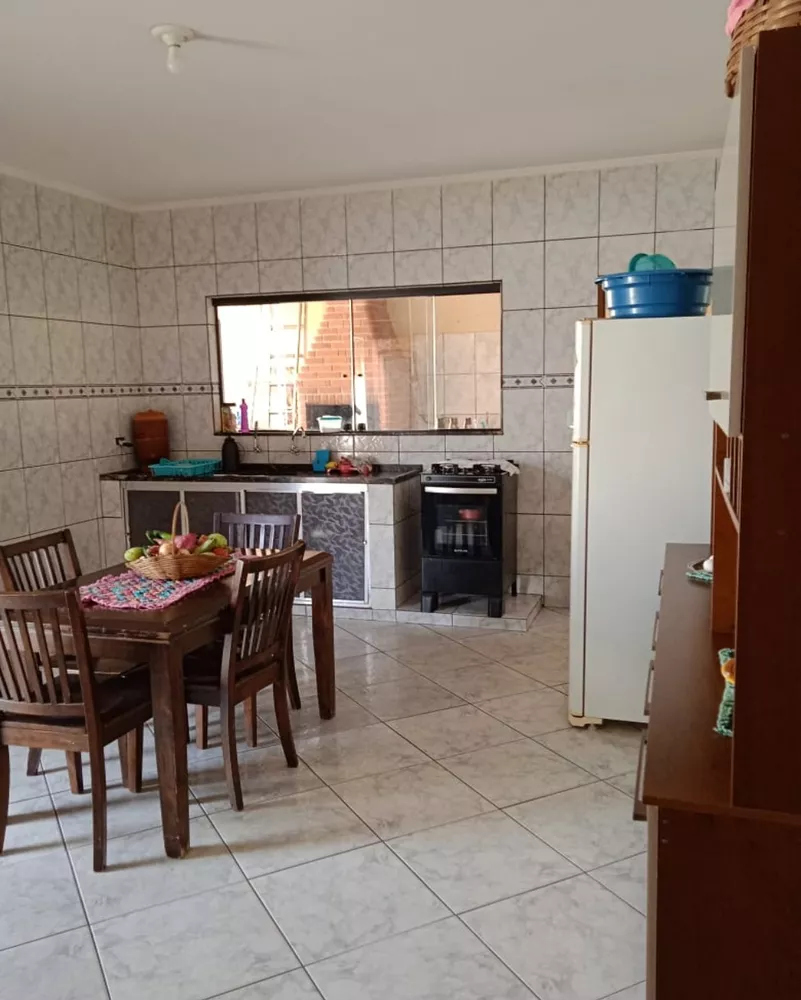 Casa à venda com 1 quarto, 260m² - Foto 4