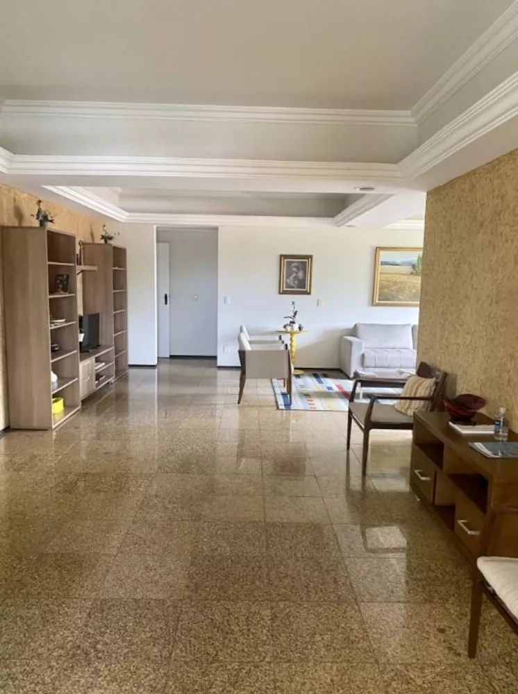 Apartamento à venda com 4 quartos, 300m² - Foto 2