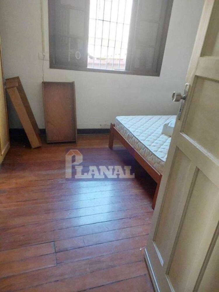 Casa à venda com 2 quartos, 64m² - Foto 2