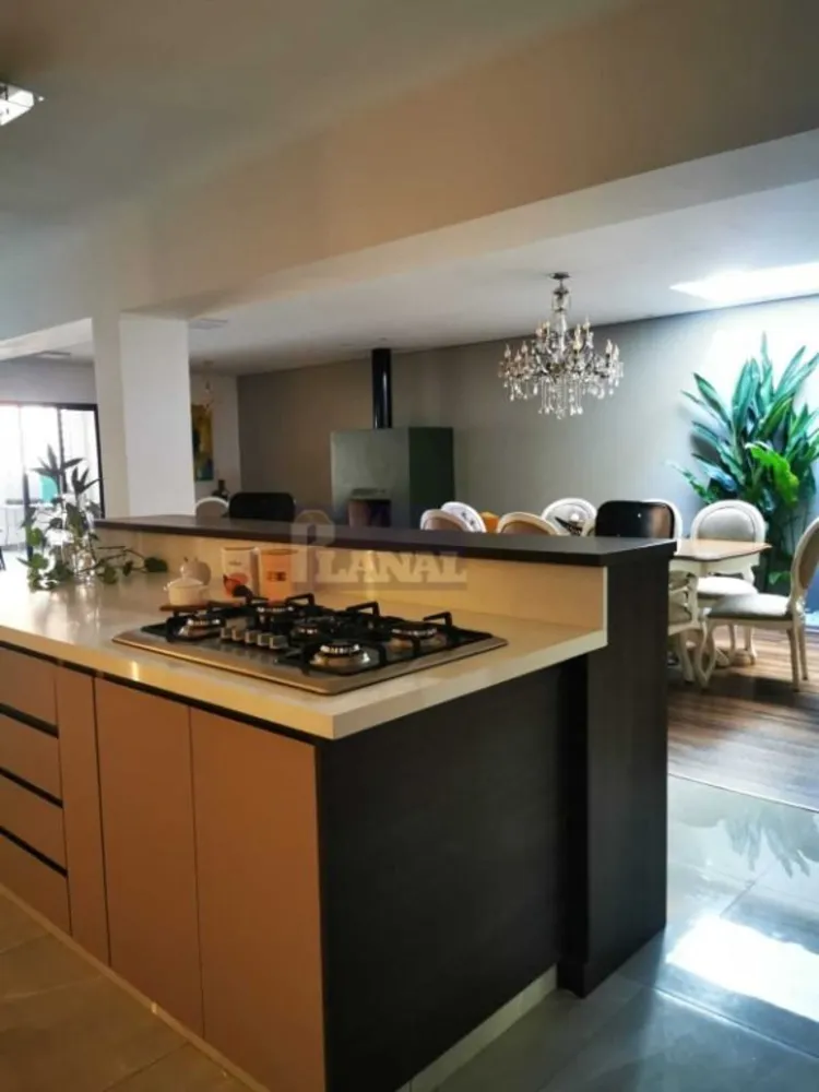 Sobrado, 4 quartos, 300 m² - Foto 5