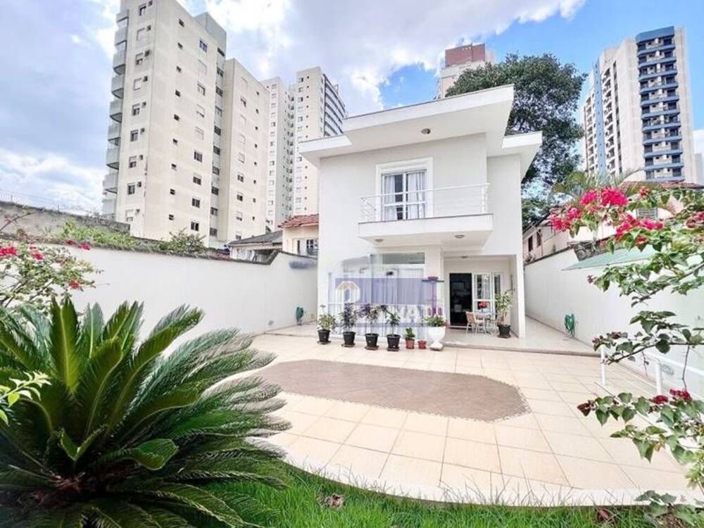 Sobrado, 3 quartos, 382 m² - Foto 1