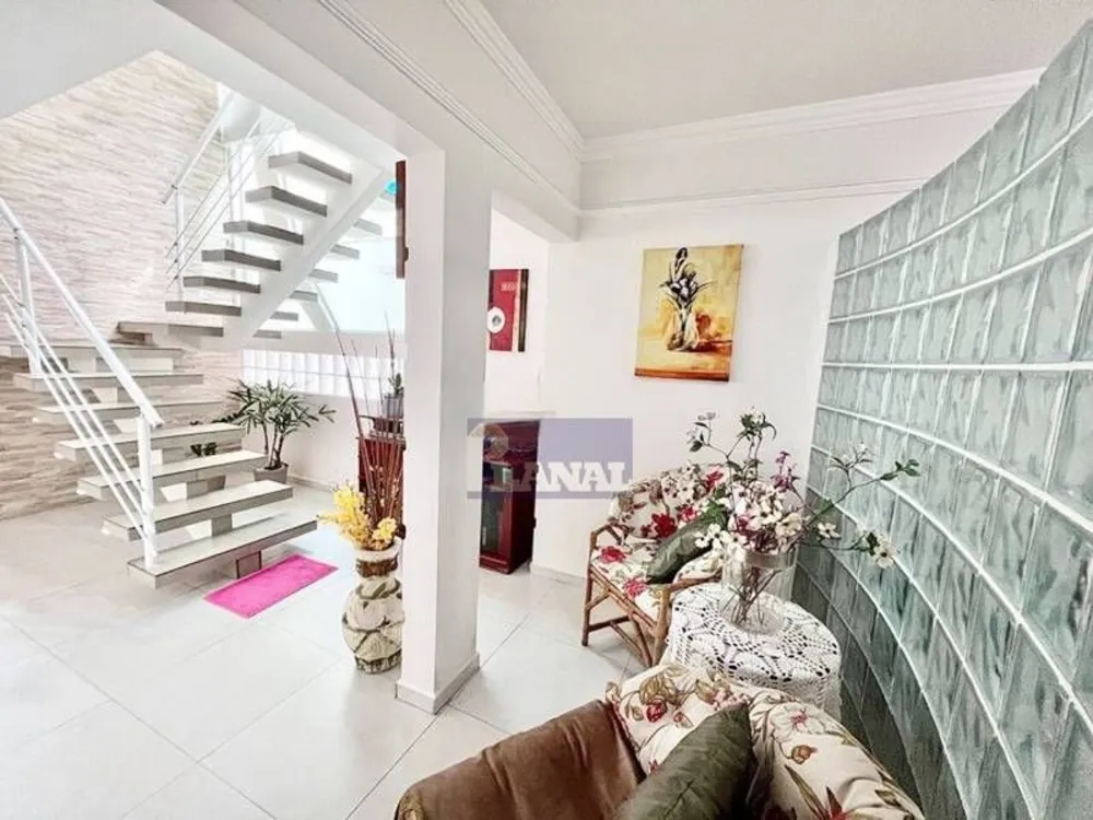 Sobrado, 3 quartos, 382 m² - Foto 4
