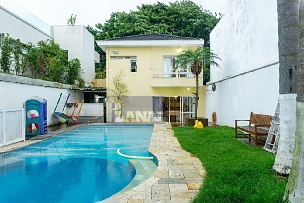 Sobrado, 3 quartos, 230 m² - Foto 1