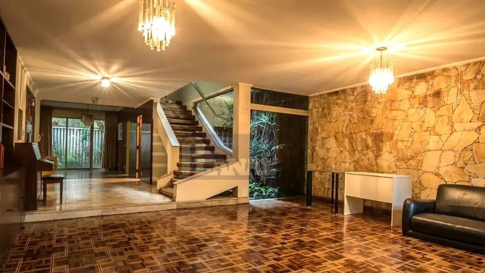 Sobrado, 4 quartos, 267 m² - Foto 1