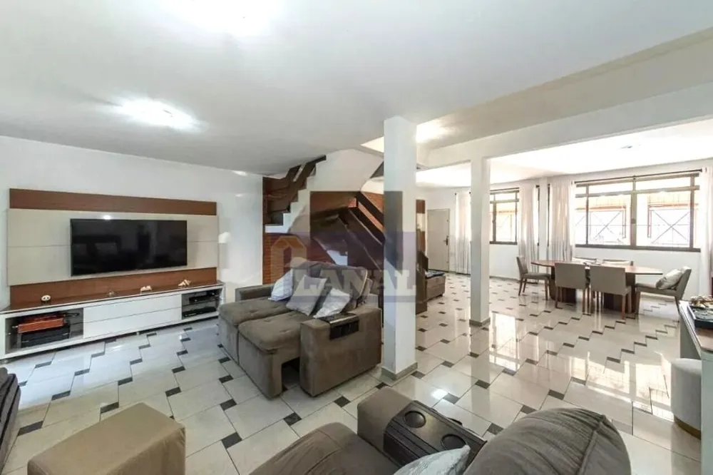 Sobrado, 4 quartos, 252 m² - Foto 1