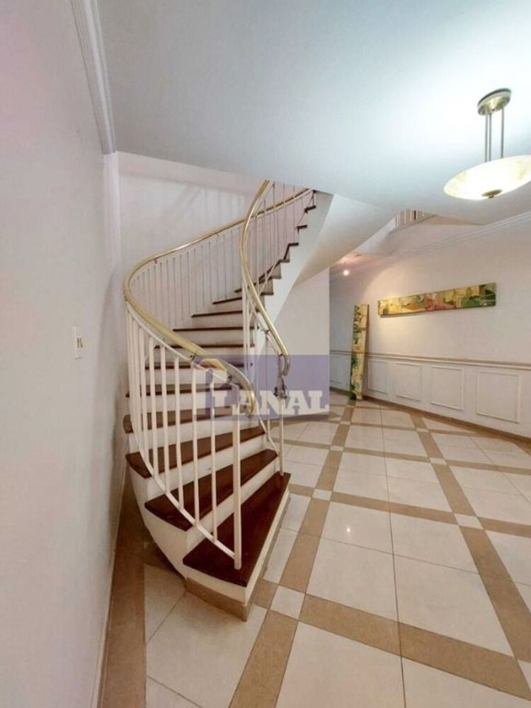 Sobrado à venda e aluguel com 4 quartos, 396m² - Foto 1
