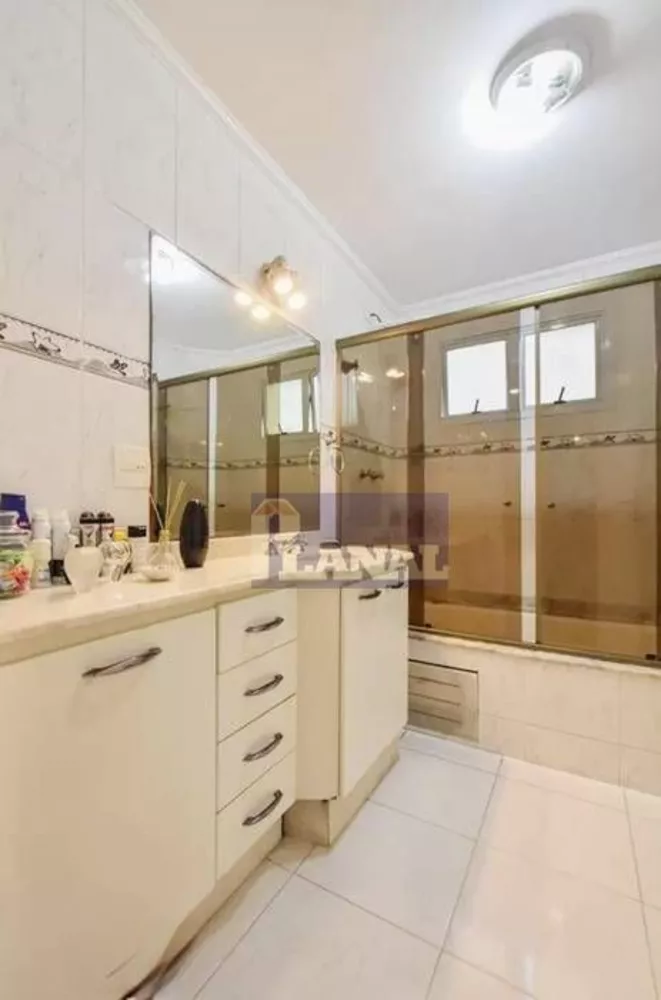 Apartamento à venda com 3 quartos, 143m² - Foto 11