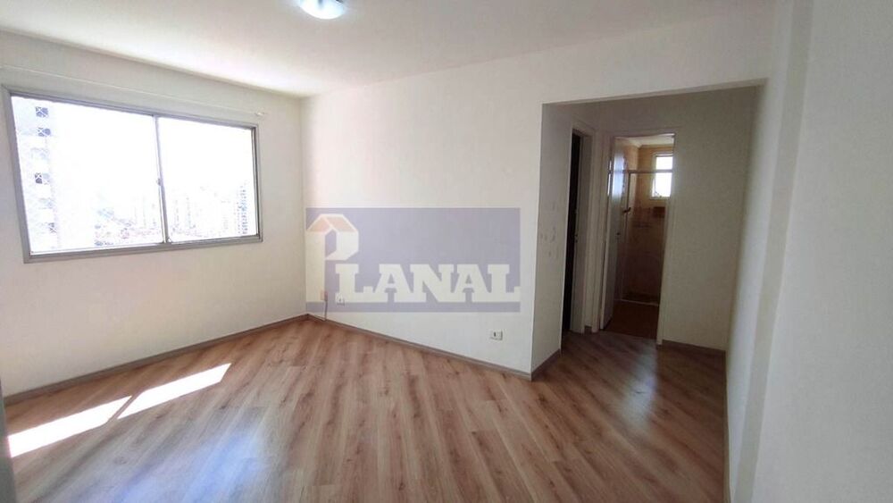 Apartamento à venda com 1 quarto, 45m² - Foto 2