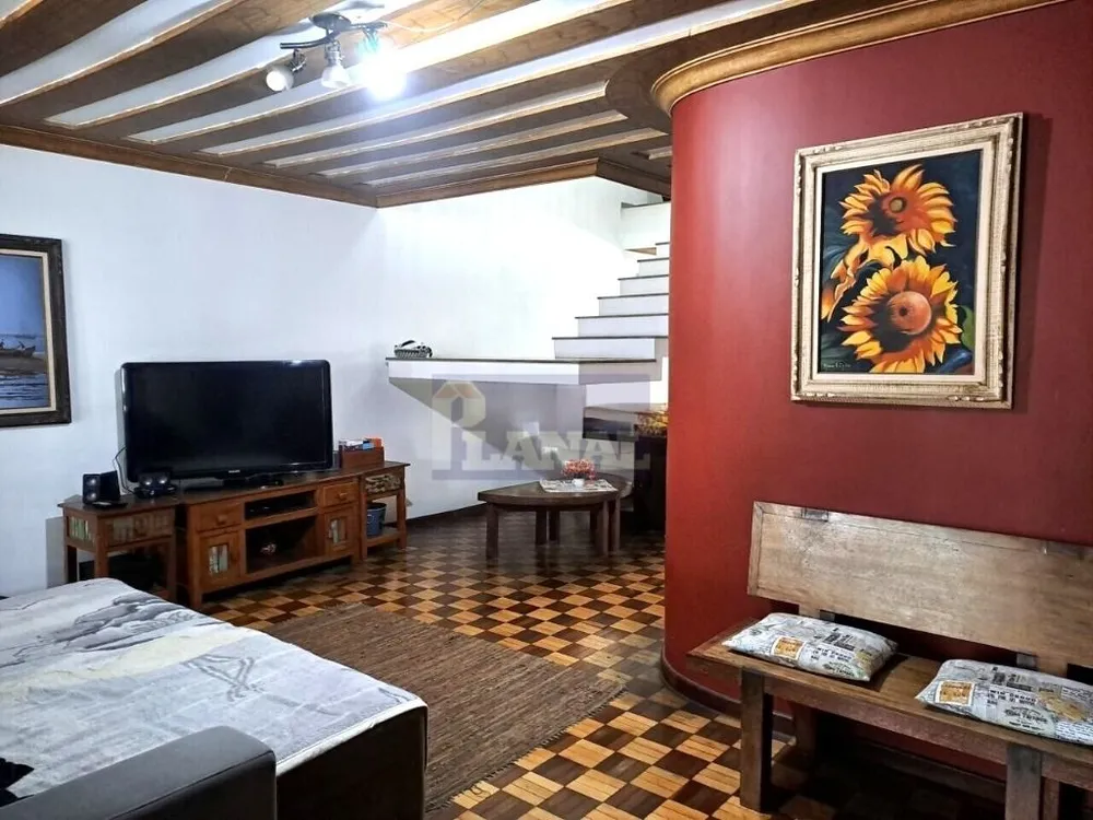 Sobrado, 3 quartos, 192 m² - Foto 2