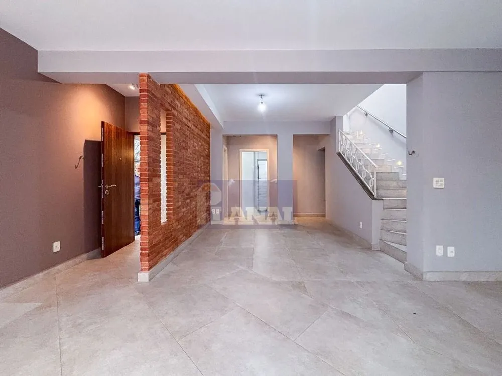 Sobrado, 3 quartos, 182 m² - Foto 1