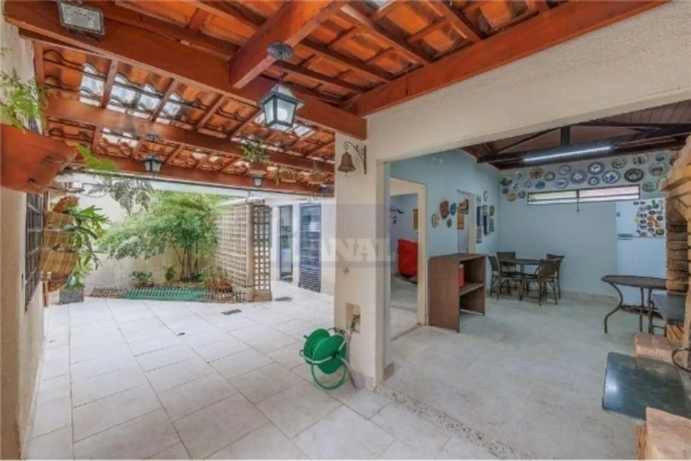 Sobrado, 4 quartos, 232 m² - Foto 1