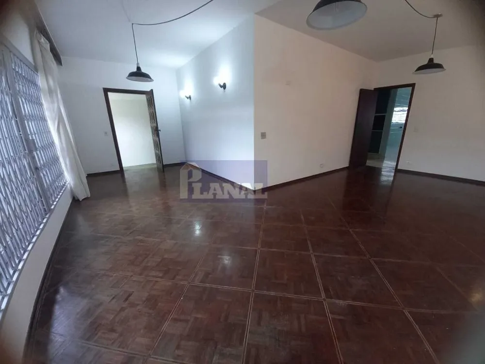 Casa, 3 quartos, 240 m² - Foto 3