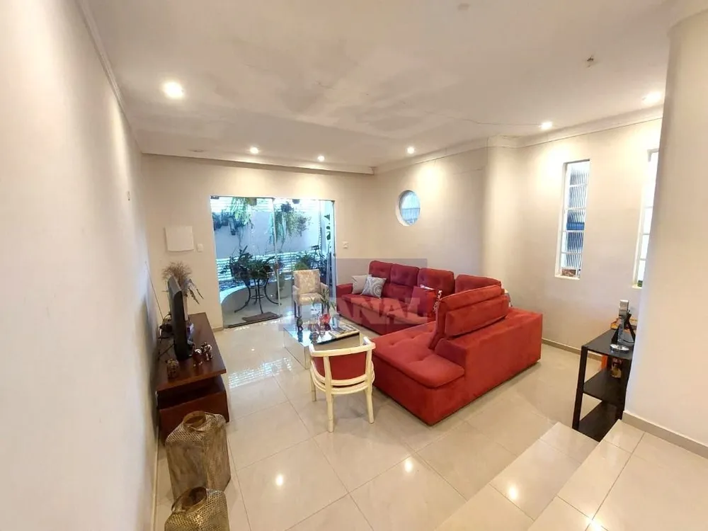 Casa, 3 quartos, 130 m² - Foto 1