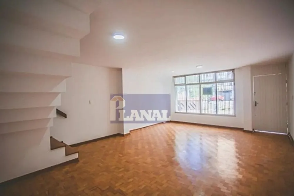 Sobrado, 3 quartos, 216 m² - Foto 2