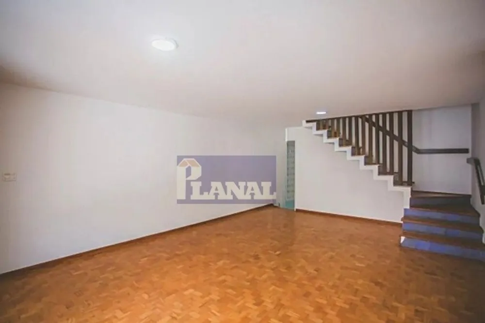 Sobrado, 3 quartos, 216 m² - Foto 1