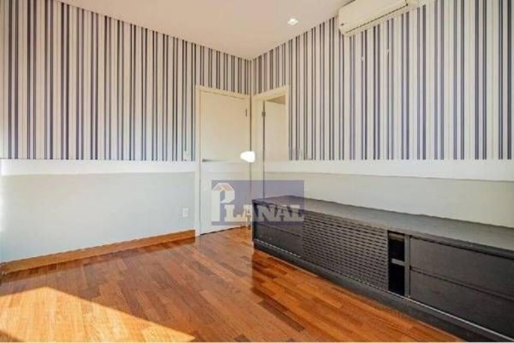 Apartamento à venda com 3 quartos, 217m² - Foto 5