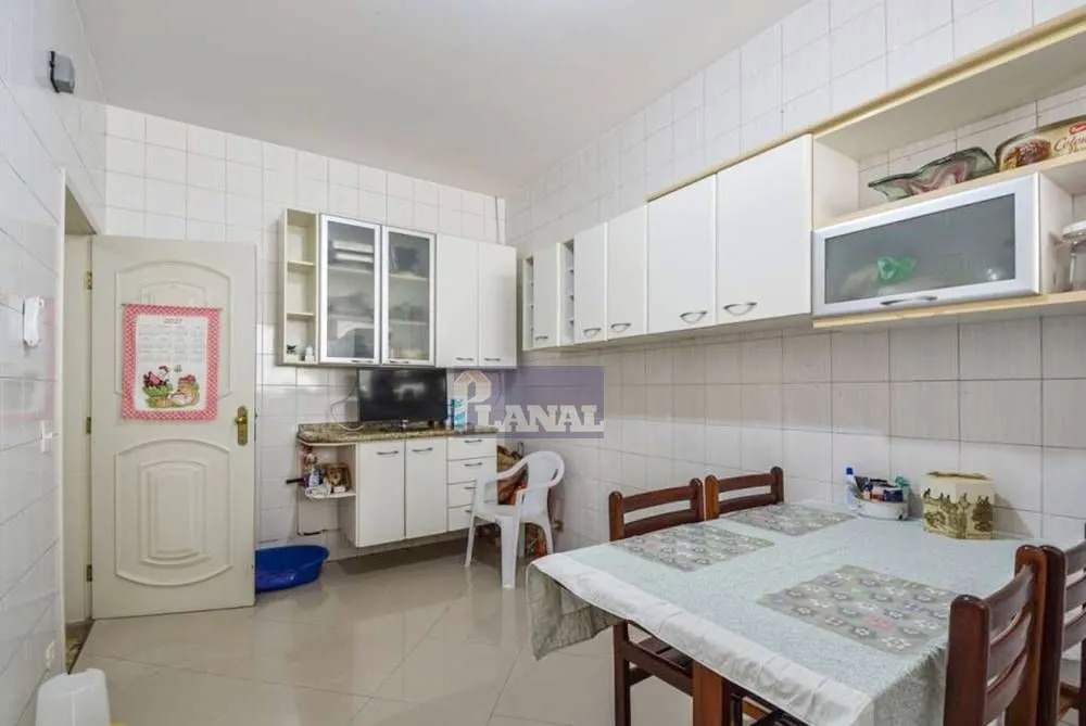 Casa, 3 quartos, 202 m² - Foto 15