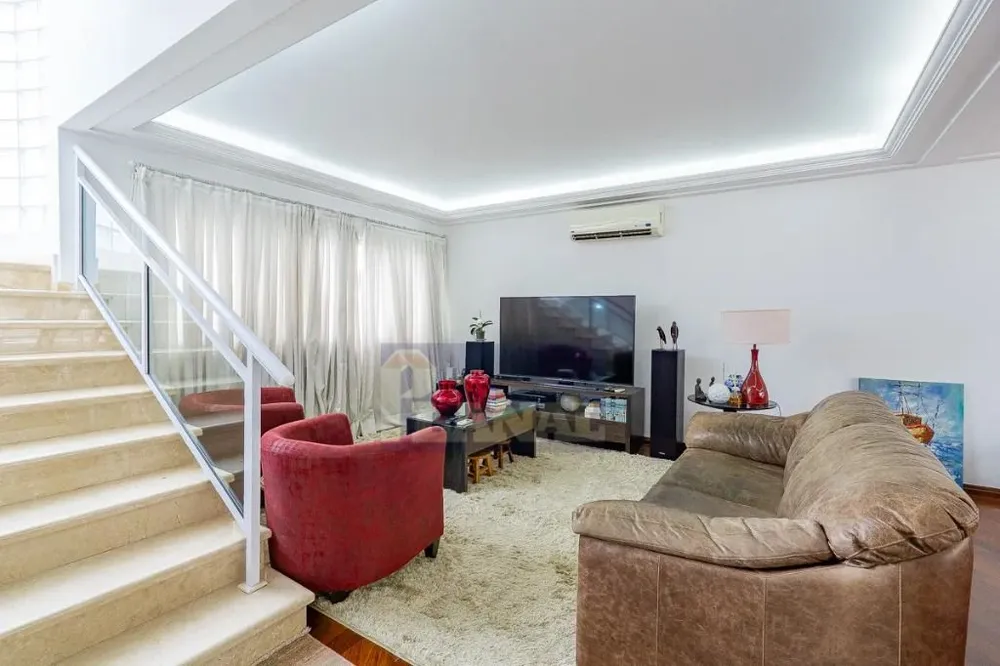 Sobrado, 4 quartos, 490 m² - Foto 1