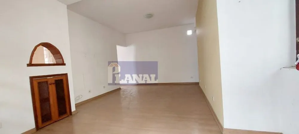 Casa, 6 quartos, 174 m² - Foto 1