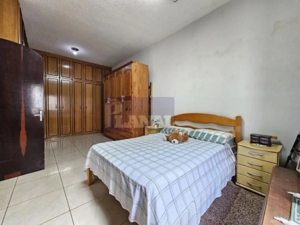 Casa, 5 quartos, 195 m² - Foto 3
