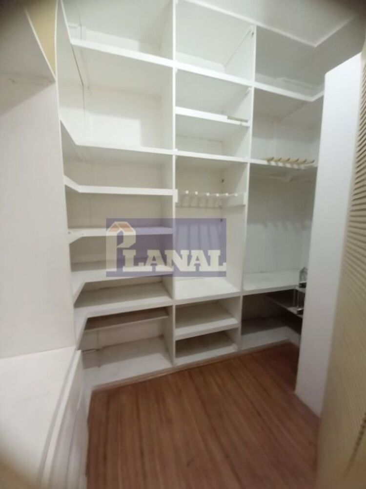 Casa à venda e aluguel com 3 quartos, 194m² - Foto 9
