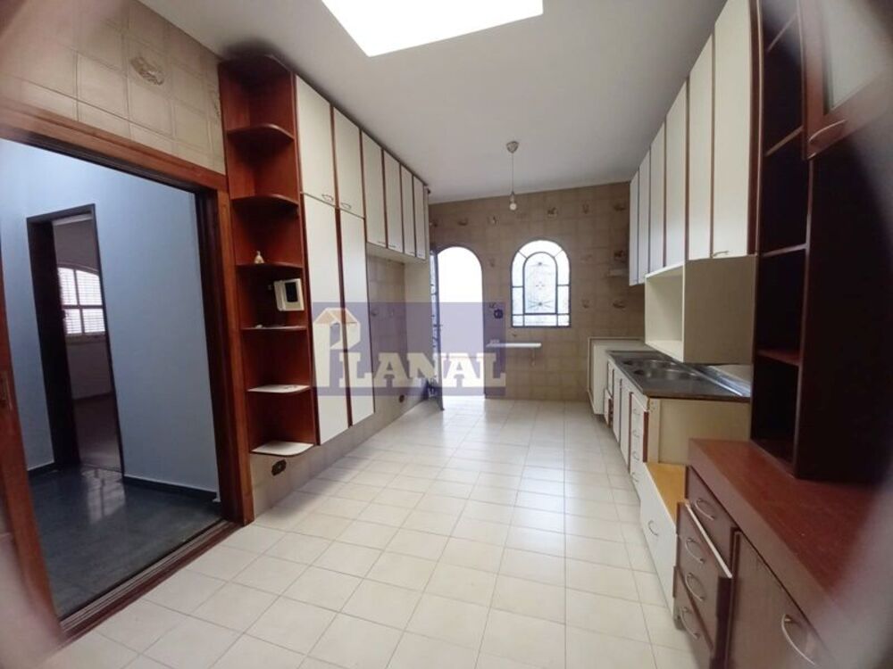 Casa à venda e aluguel com 3 quartos, 194m² - Foto 12