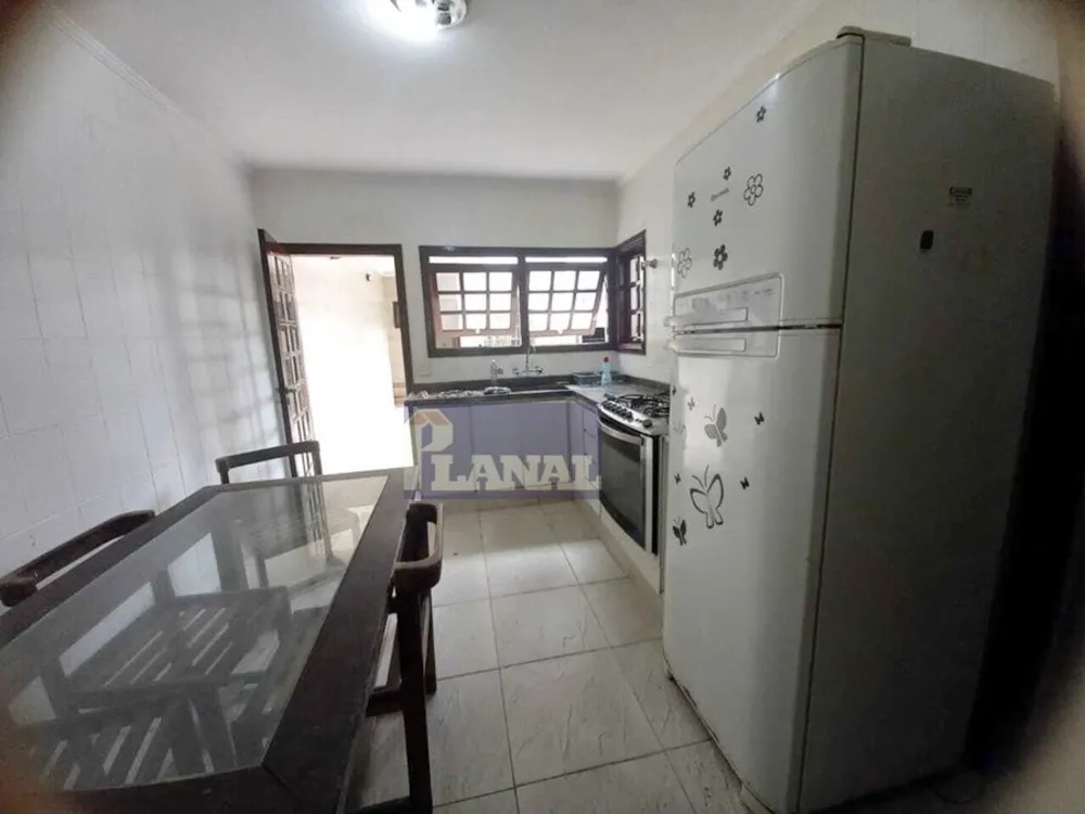 Sobrado, 3 quartos, 189 m² - Foto 2