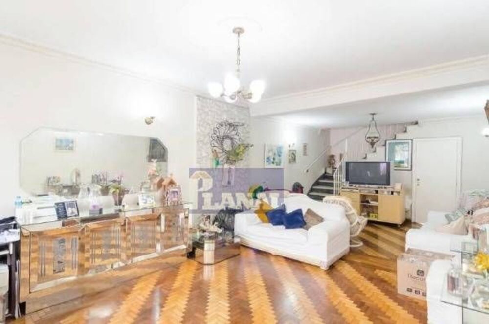 Sobrado, 3 quartos, 221 m² - Foto 1