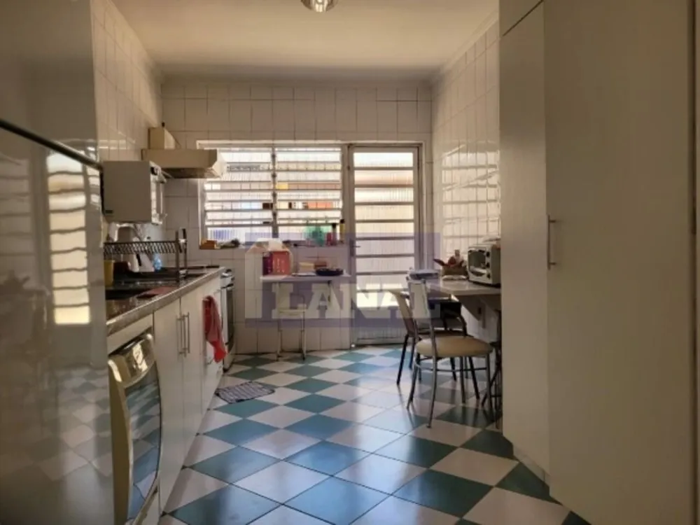 Casa, 3 quartos, 215 m² - Foto 1